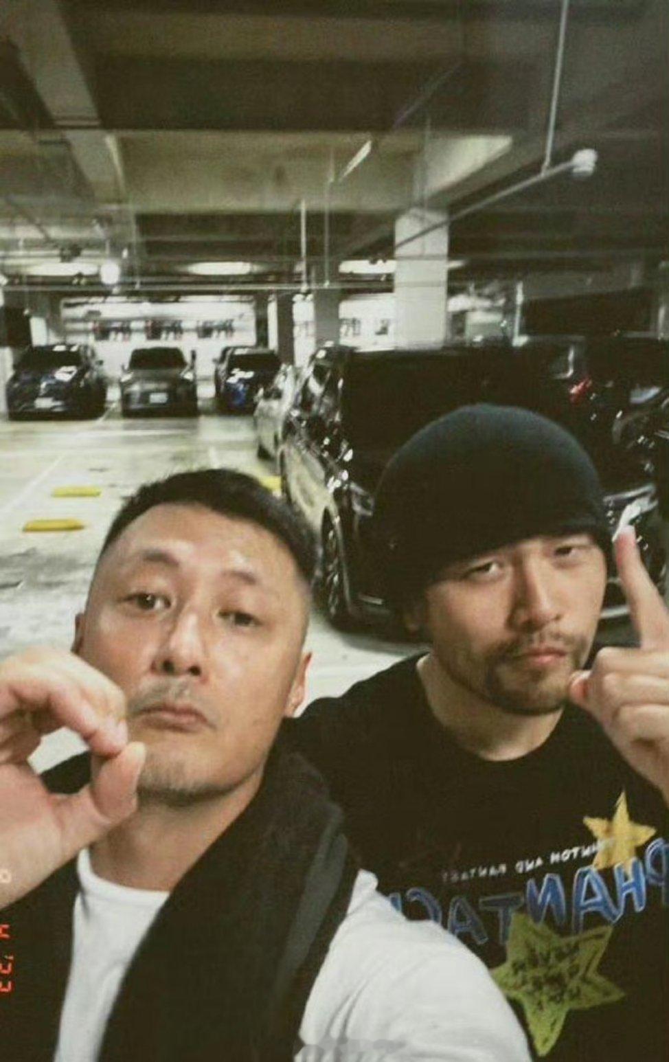 周杰伦又和余文乐打网球了看到两人同框，脑海里自动播放《一路向北》《漂移》，不少人