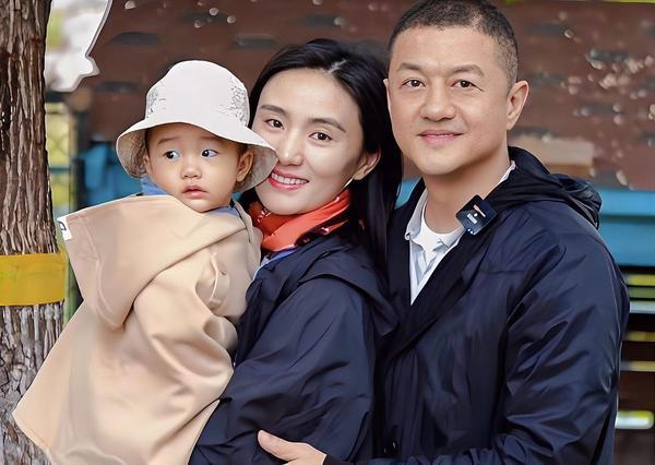 李亚鹏官宣离婚后，“避债说”甚嚣尘上。律师指出，婚姻存续期债务未必是共同债务，若
