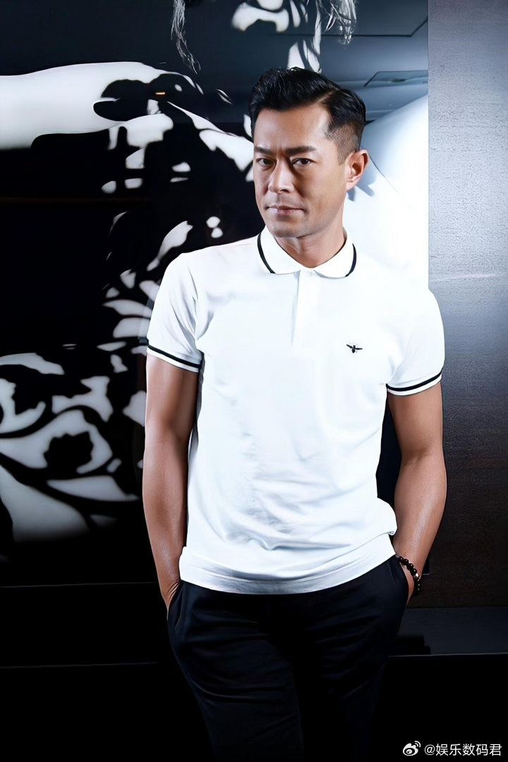 周润发古天乐终于在寒战合作上了 谁能想到啊！看了这么多两人各自的经典作品，居然有