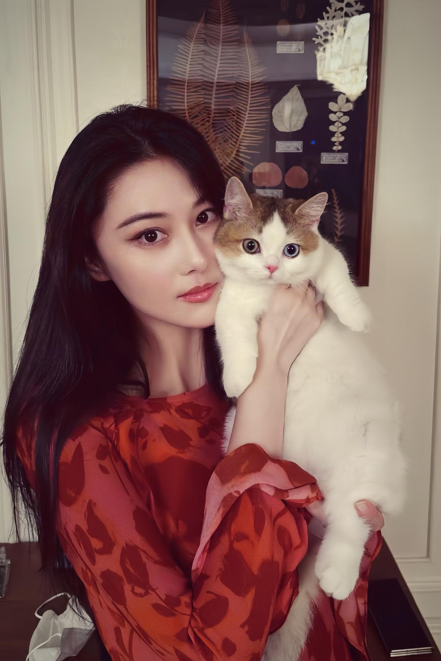 幸福给我的照片增添了饱和度^₌>ᴗ<₌^