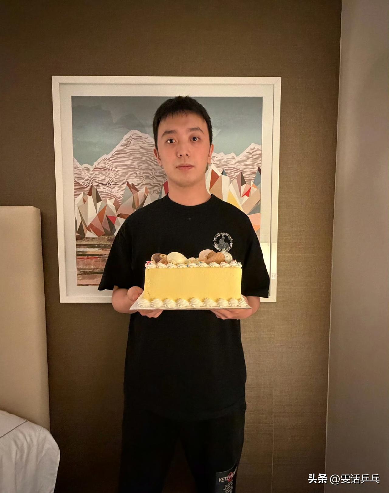 WTT：7月6日是@陈垣宇cyy 21岁生日，WTT世界乒联为他准备了生日蛋糕送