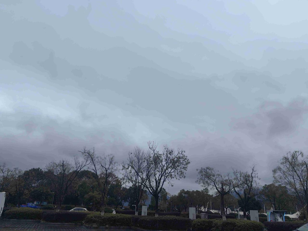 带定位晒今日生活 今天心情糟透了，一直处在伤心难过的状态里，干啥都提不起劲。外面