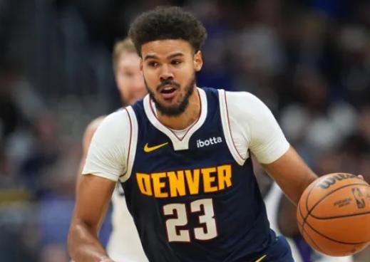 卡梅伦约翰逊现在拖空间投不进也不敢投

掘金输给森林狼，约翰逊打了23分钟，投篮