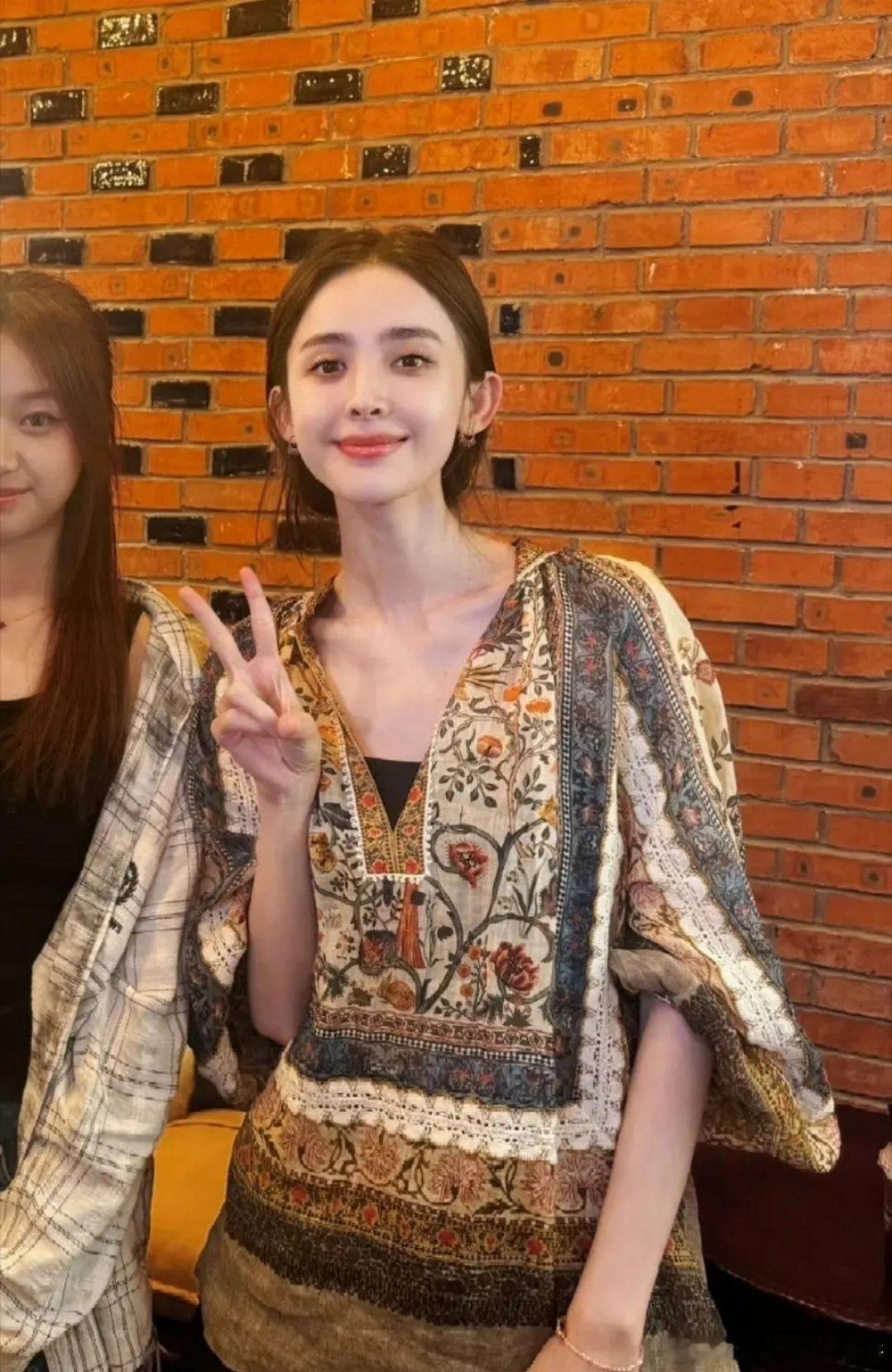 娜扎真的有一种异域美！是那种超级突出的美！ ​​​