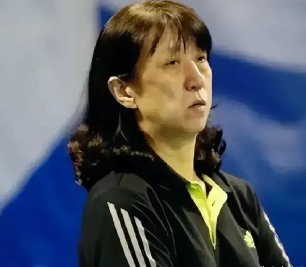 [玫瑰]赖主任现身中国女排第一次训练课！
中国女排新一年集训在国家体育总局训练局