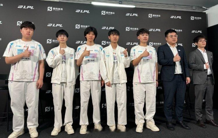 BLG赛后群访 Wei：就是第一次在BLG进季后赛，希望他们能带我夺冠 2024