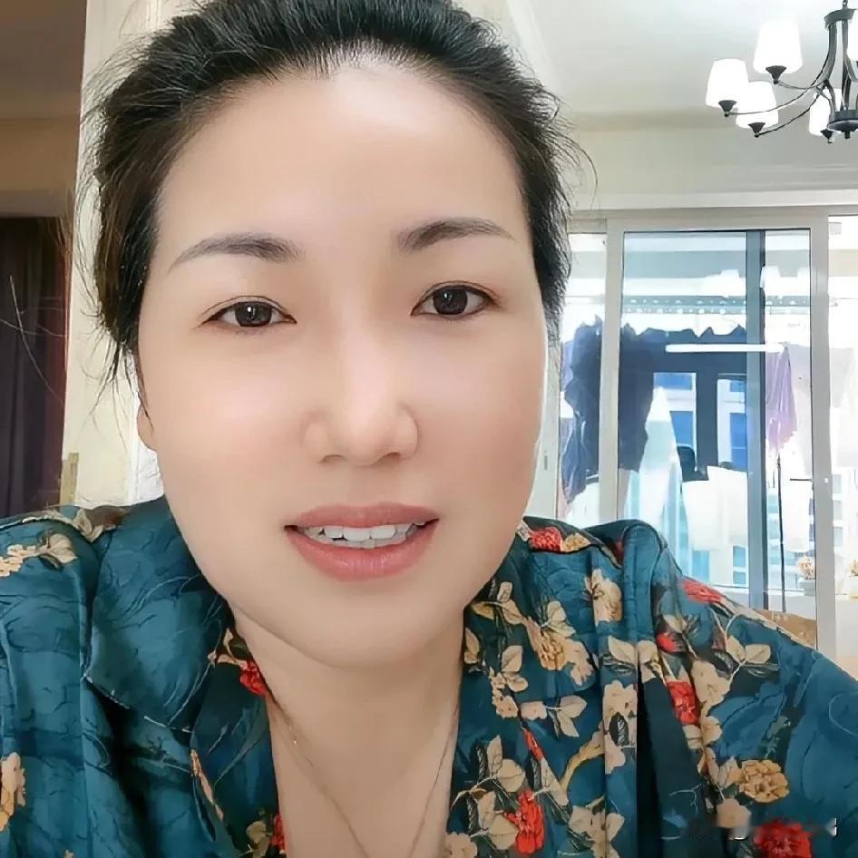 一别有用心的人攻击三驴妈
驴爸还是挺善良，没有把一攻击自己小娇妻的网红揪出来。