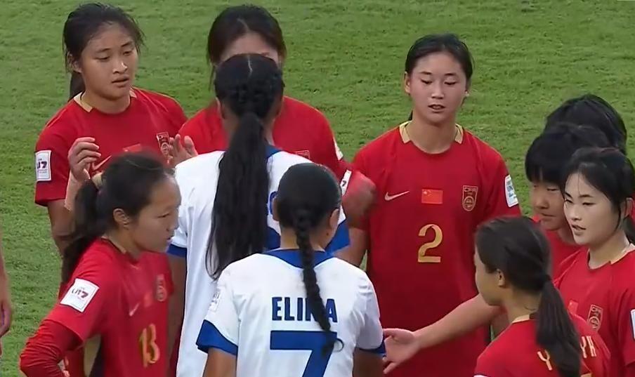 明天零晨，中国U17女足将迎战本组最强的美国女足。
这是一场争头名的比赛。
论积