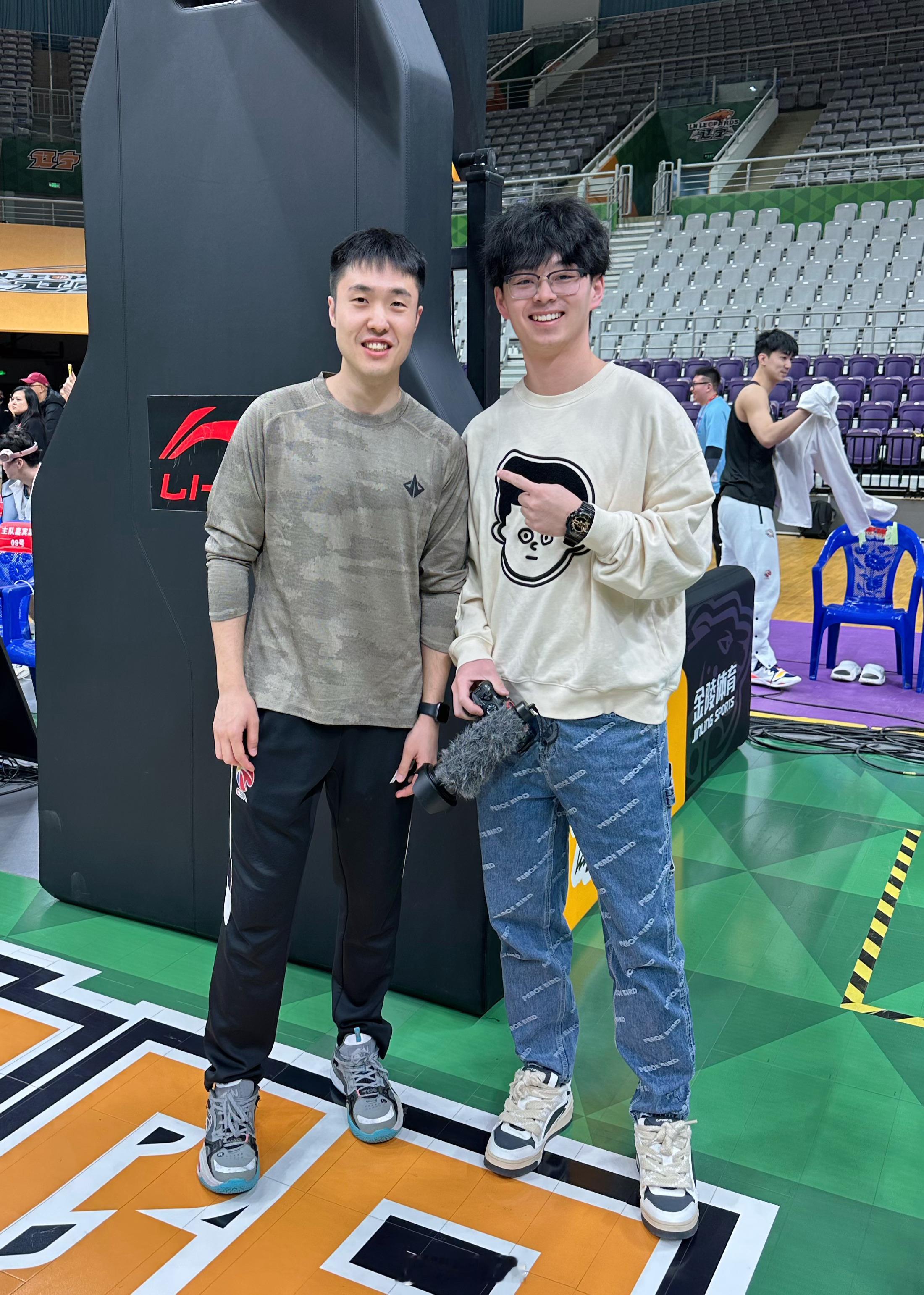 好的，小卢#cba炫时刻##新疆男篮##小卢篮球世界#  ​​​