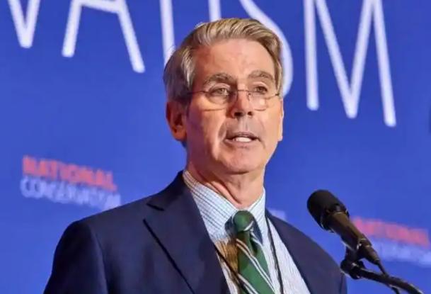 中方反制见效！美国财政部长当场叫嚣：“中国再不卖稀土，我就把几十万留学生全赶回去