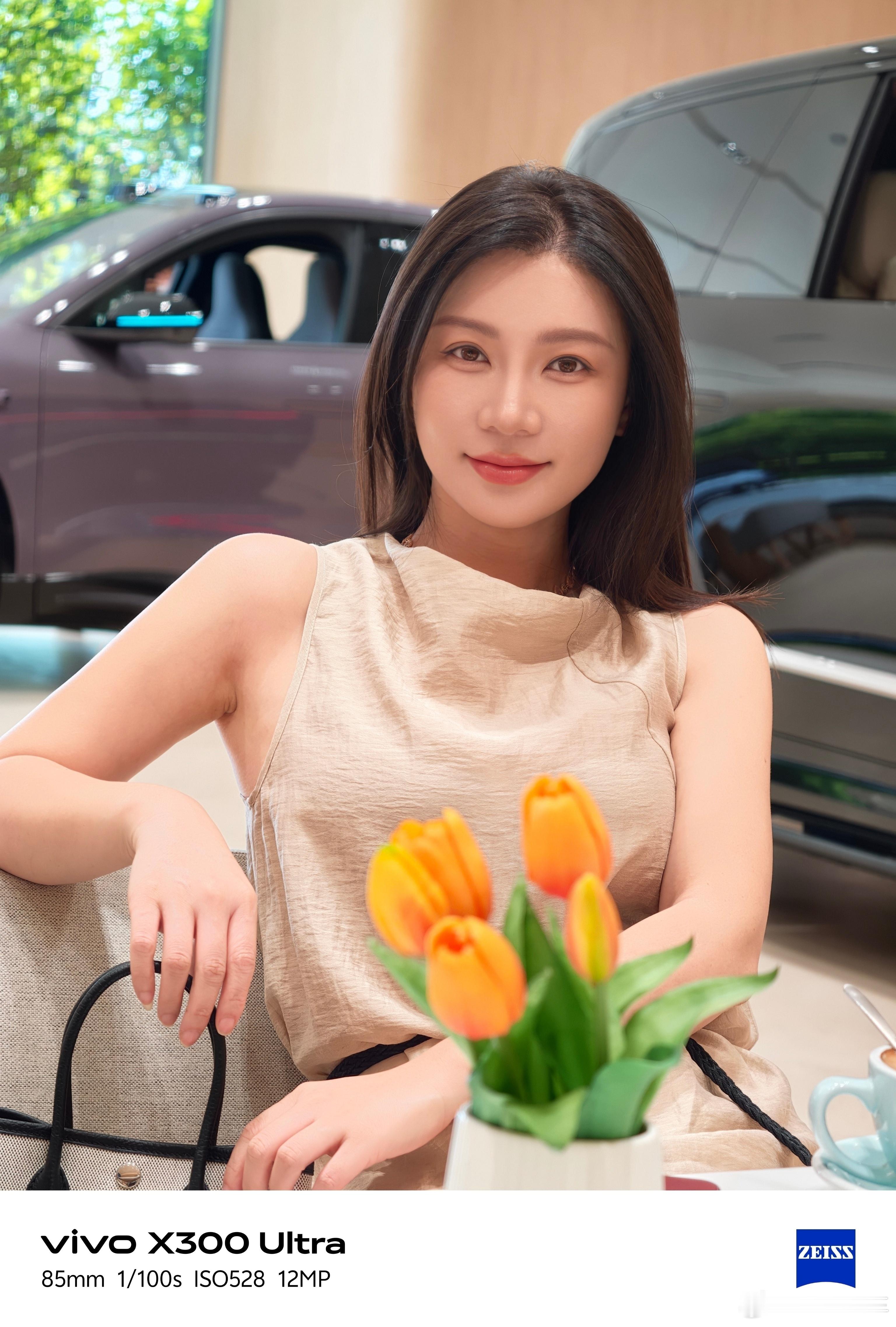 突然很想吃肠粉于是5点钟买了6点55的航班现在已经坐在飞往广州的飞机上了想干什么