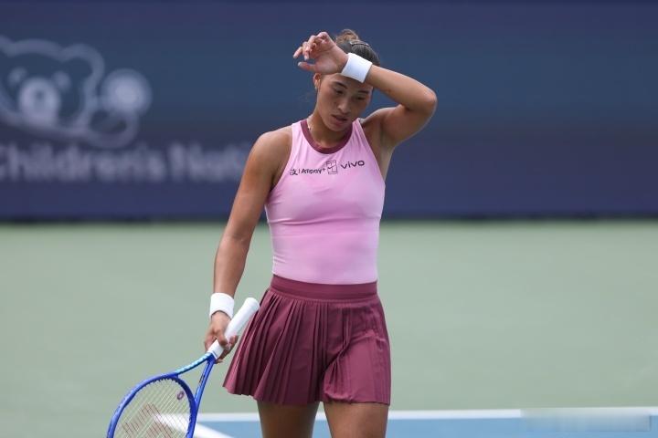 郑钦文无缘华盛顿16强WTA500华盛顿站单打首轮，持外卡出战的郑钦文以1-2不
