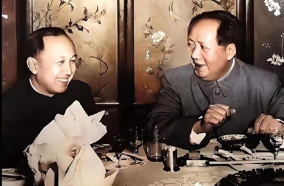 1956年，那会儿连“人工智能”这四个字都还没生出来呢。你猜怎么着？毛主席跟钱学