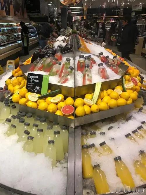 今日日内瓦超市蔬菜水果粮油牛羊肉换算成人民币每斤价格，柴油汽油每升换算成人民币价