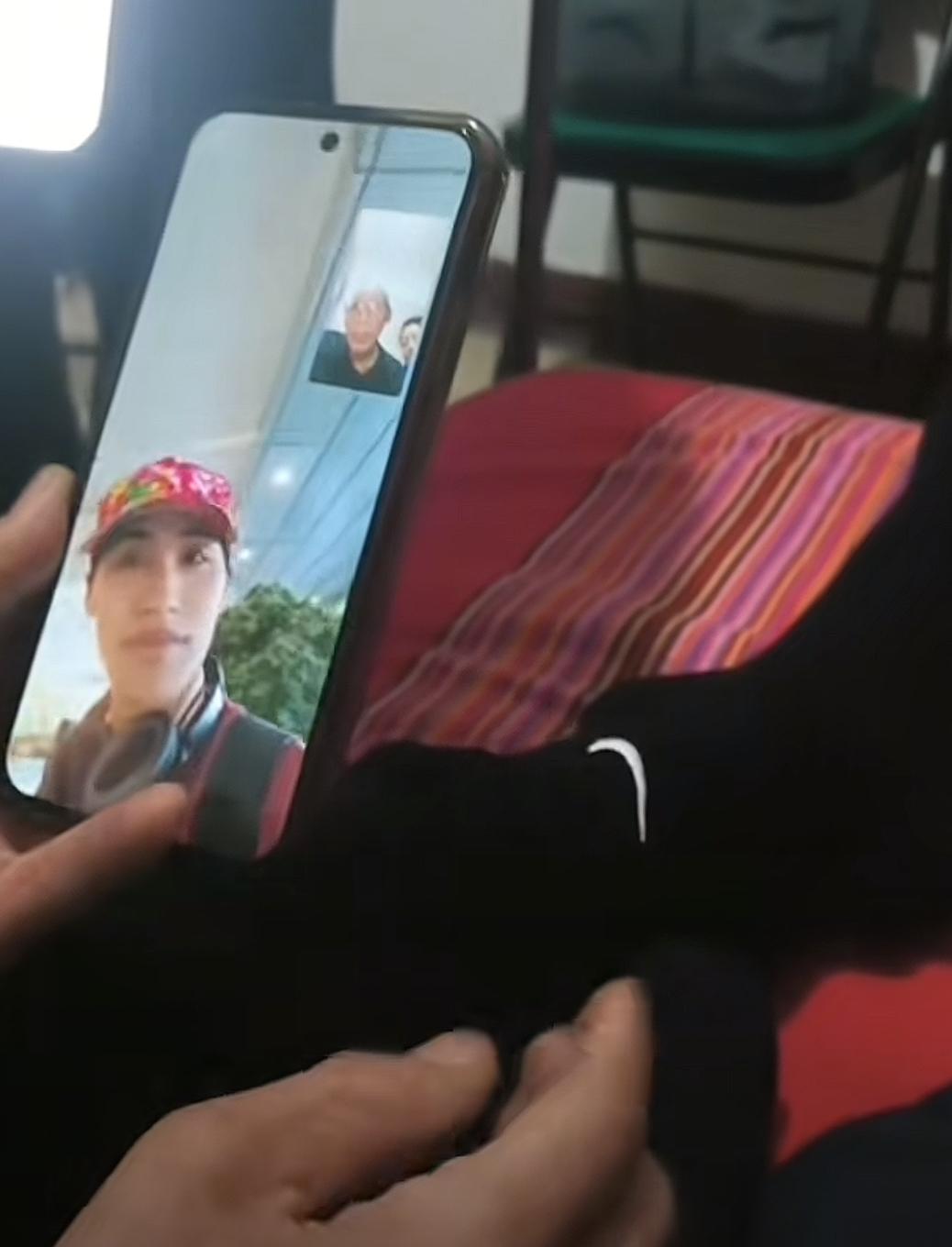 张云鹏已平安回到自己在加拿大的出租房里了，享受了十几天的饭来张口 衣来伸手的日子