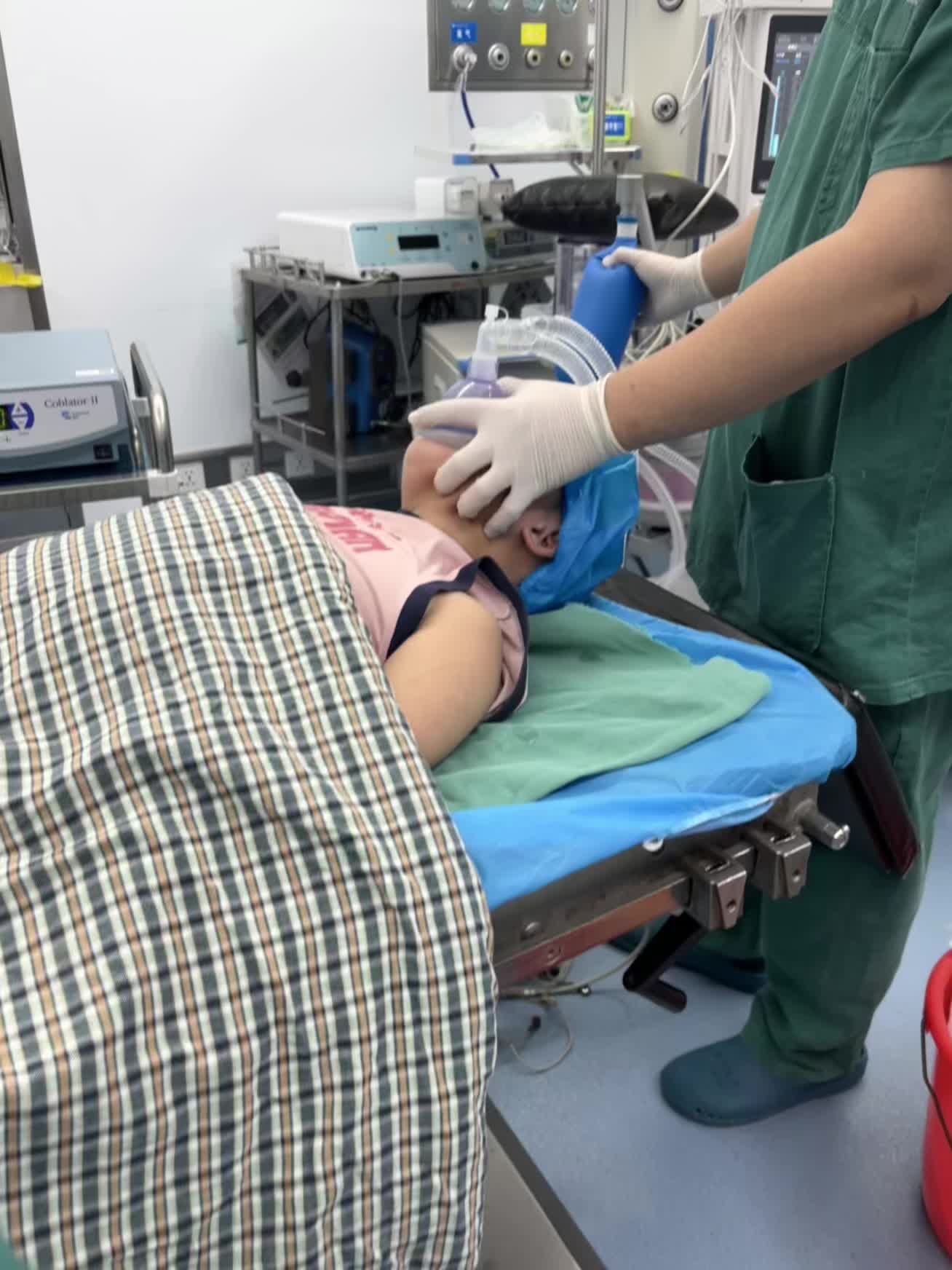 腺样体肥大手术第三天出院了，有的朋友要看我儿子拍的片子做下对比，我把片...