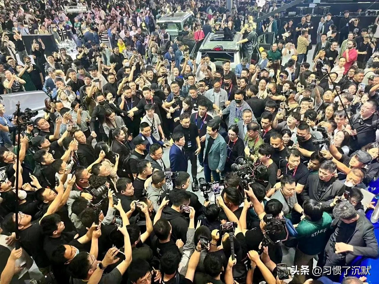 原来一说国际车展，感觉都是自封的，不过是放了几台合资车/外品牌的车。

即便有一