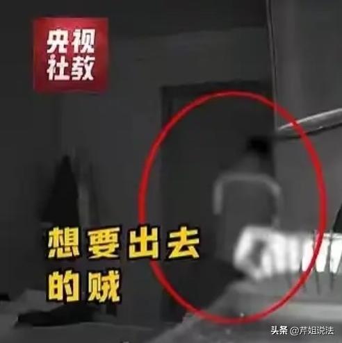 不是谁死谁有理！广西，晚上男子跟朋友喝酒回来，怕吵着三楼的媳妇和孩子，就想在一楼