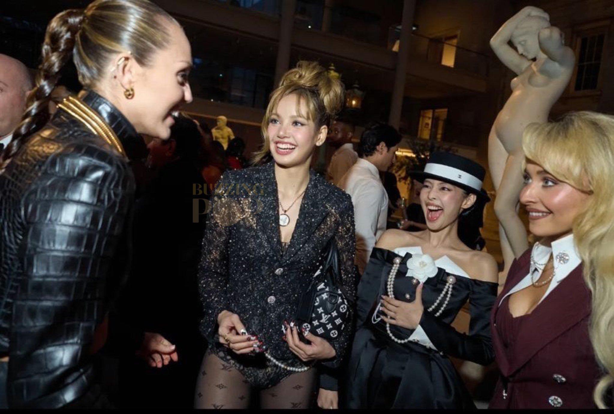Miley Cyrus  LISA  JENNIE  Sabrina Carpe
