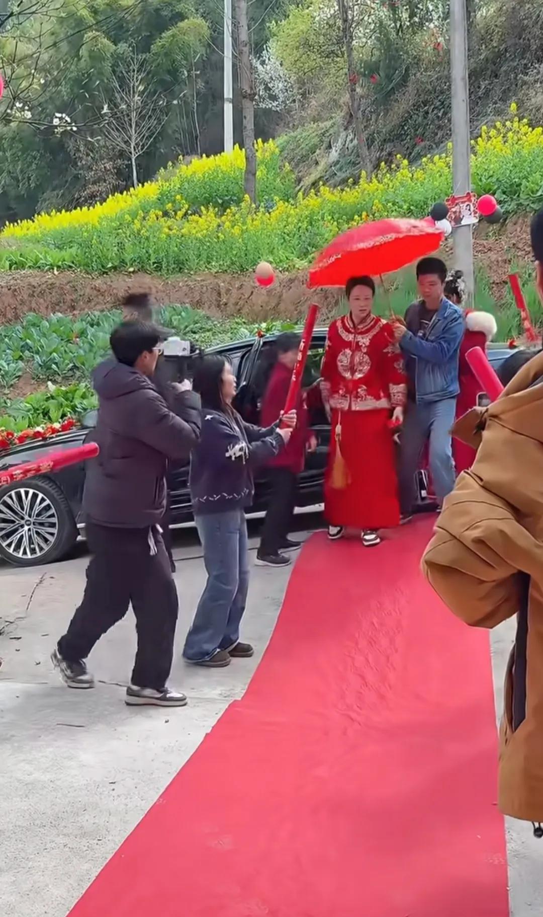 这是谁家的新娘这么硬核啊？