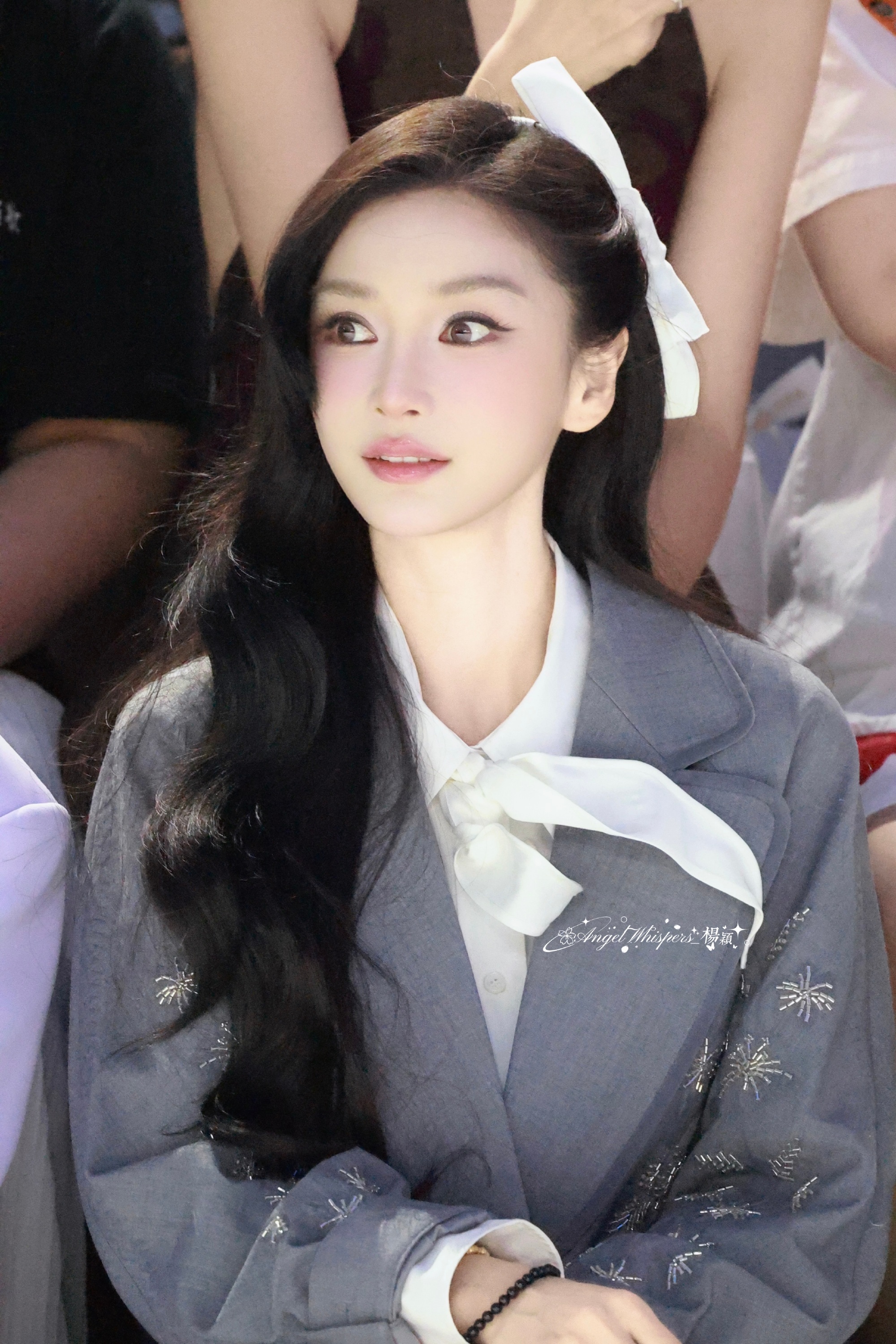 angelababy  🌸angelababy 一切都在等 等上完学 等自由了