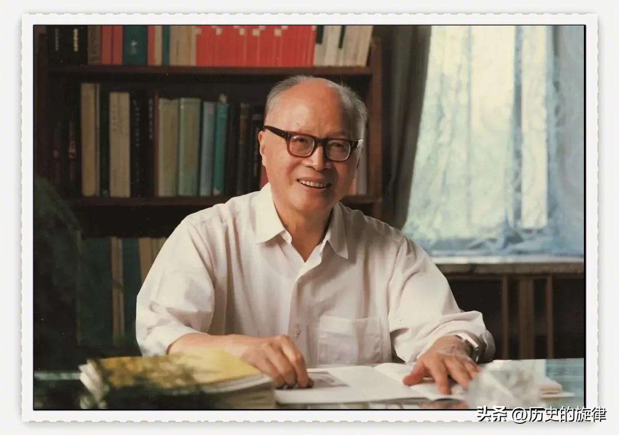 1960年苏联专家撤走前，偷偷对我们说：你们有王淦昌就够了！
 
1960年，苏