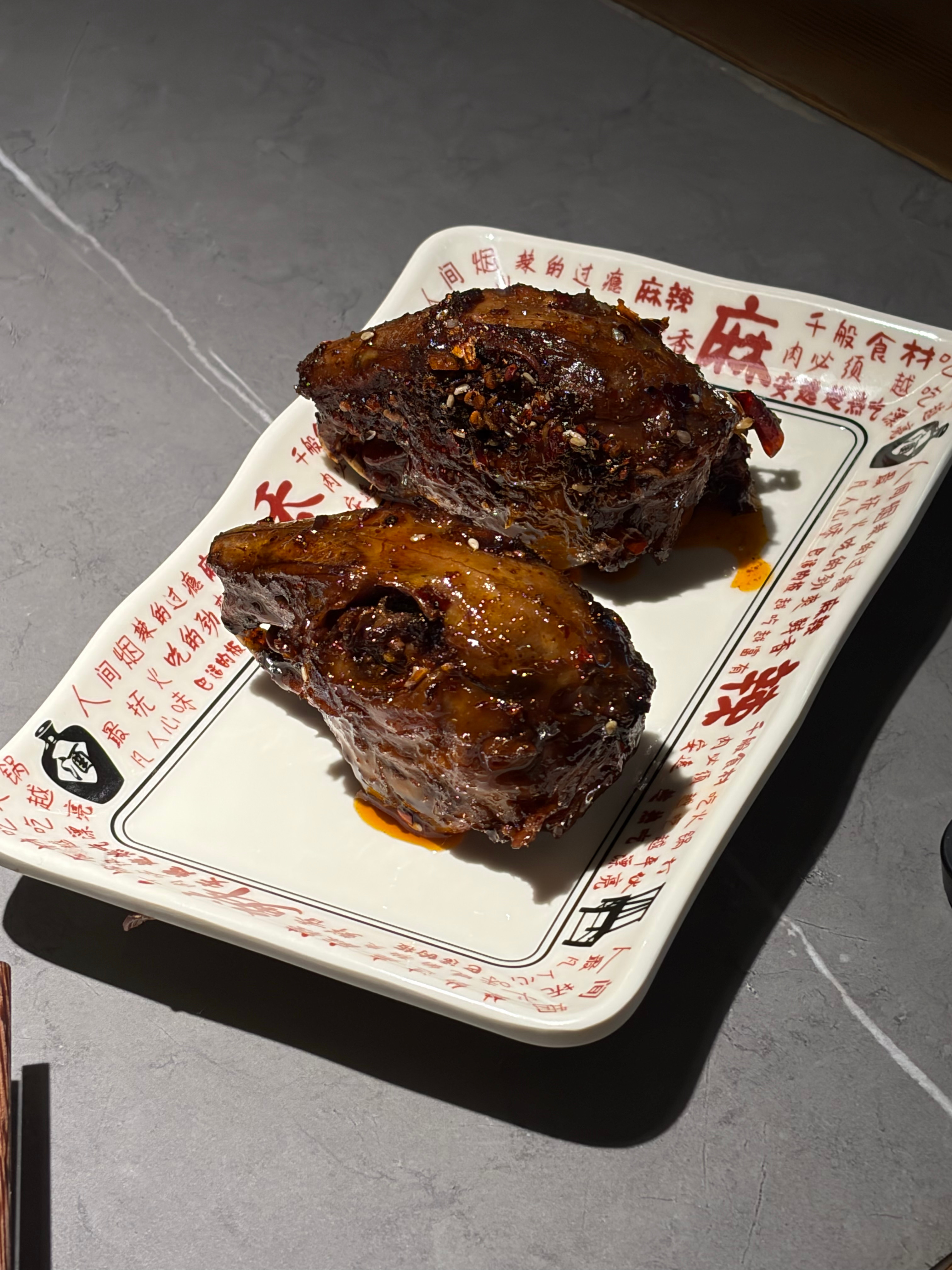 和我男朋友昨天吃了一个今天正式开业的火锅兔！好好吃啊，而且量好大！我俩想去吃一家