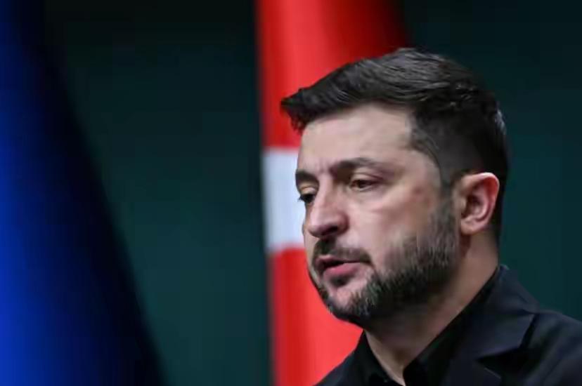 泽连斯基甘愿成为停战牺牲品，只要特朗普能答应他一个条件