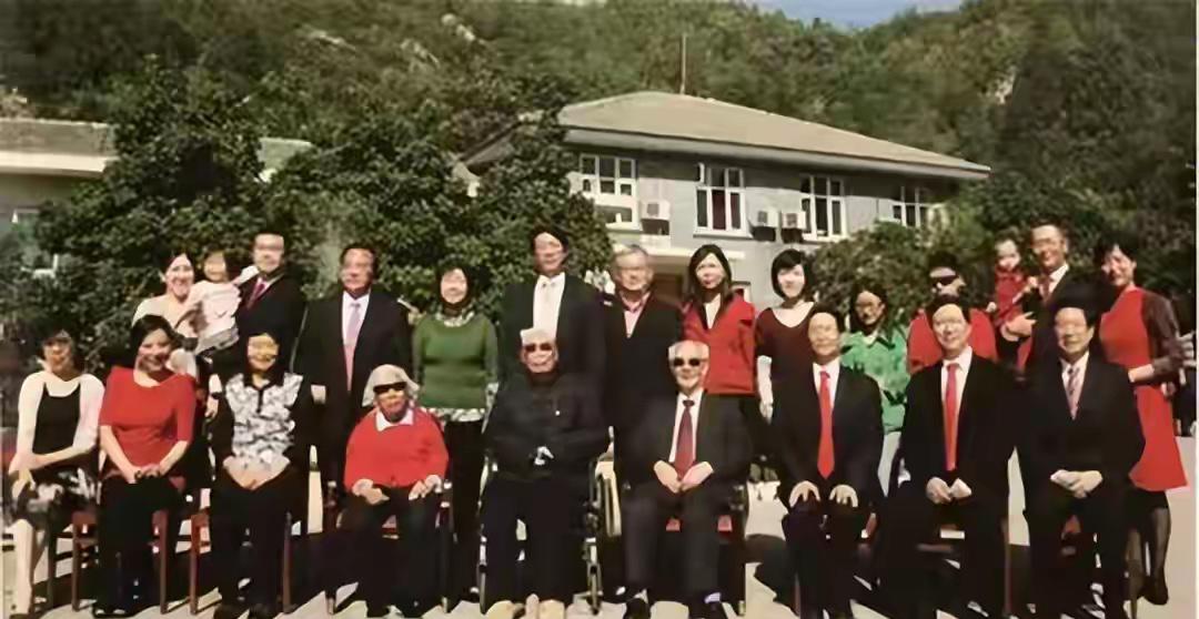 一生圆满的开国中将，他活了101岁，4个儿子也成为了将军。考考你，这是谁一家人？