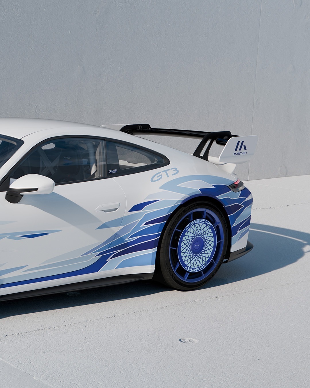 真正的奢华蕴藏于细节之中——  911 GT3 工艺版以致敬传统工艺的“日本蓝”