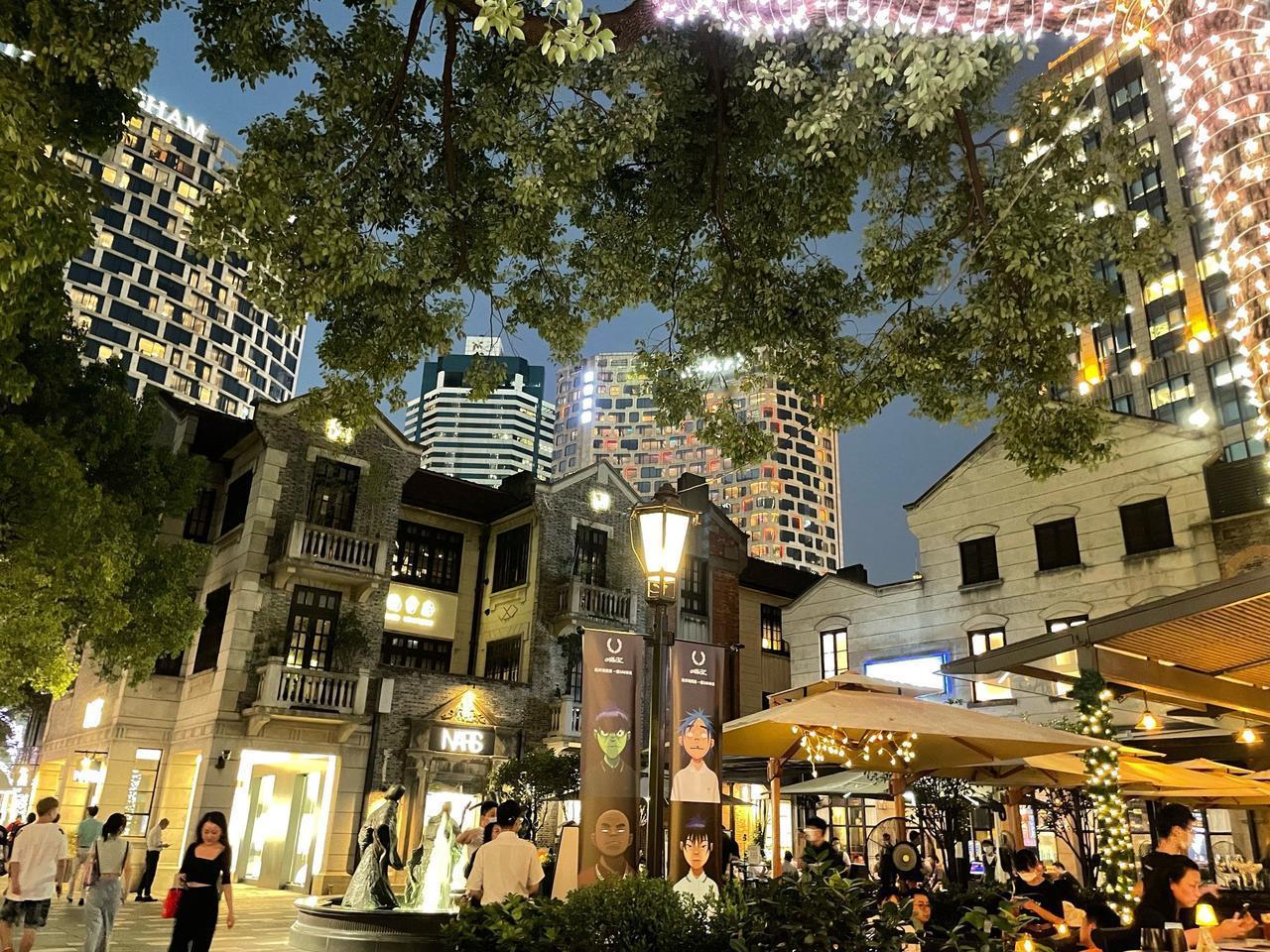现在，上海、北京和深圳等一线大都市，经济繁荣，居民生活条件都挺不错的。那么，这些