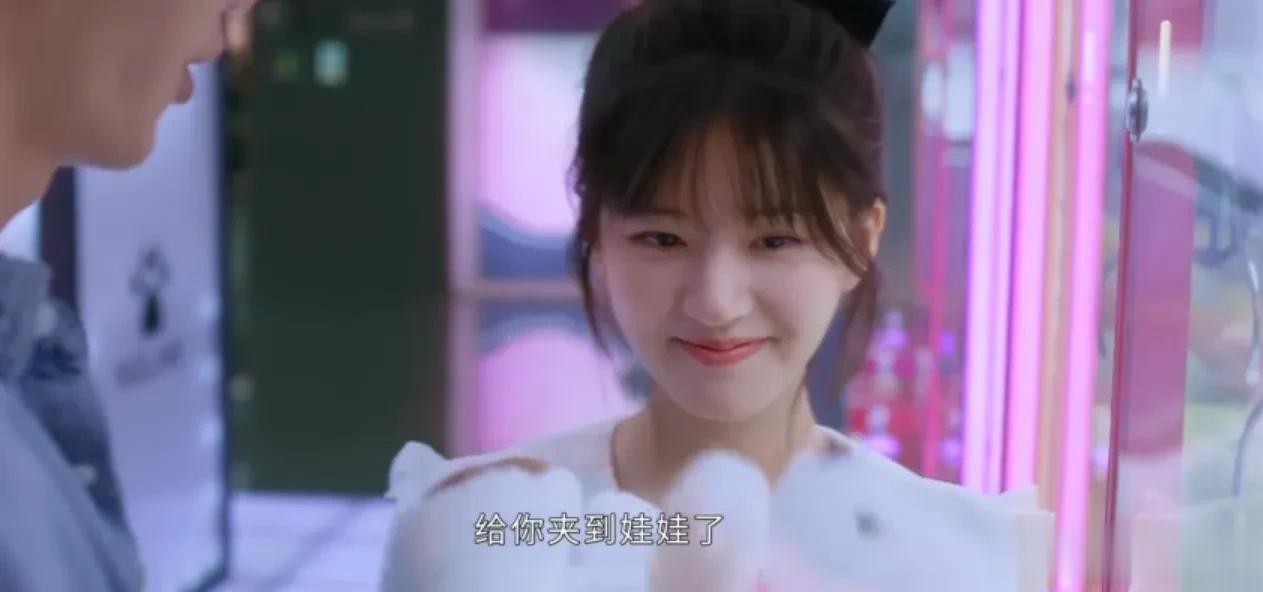 《偷偷藏不住》第三集，陈哲远演绎的就是人间理想暖男吧。别说赵露思饰演的桑稚会倾心