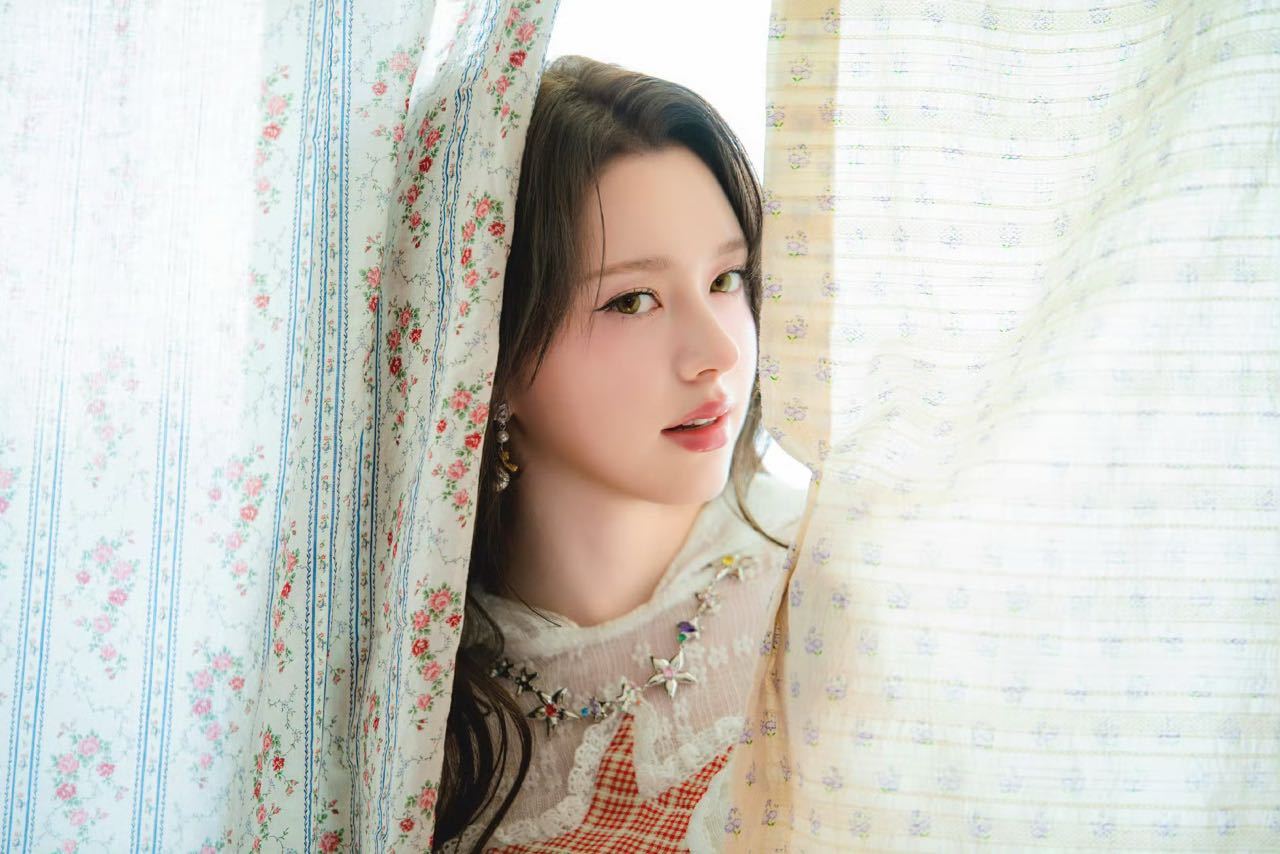 三张让人忍不住摆在一起的混血脸……文夏奈尔 nina somi ​​​