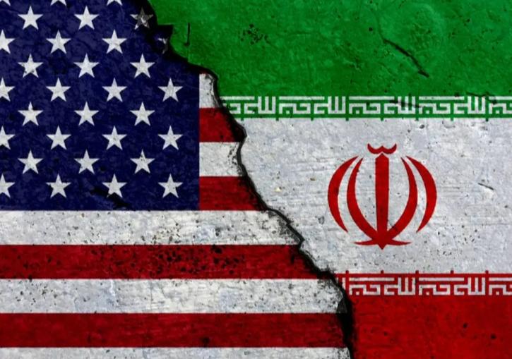 最近国际时政被“霍尔木兹海峡”刷屏，这条仅150公里的海峡，却承担全球约20%石