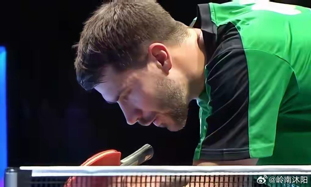 乒坛战报：世界杯男单八强对阵出炉！莫雷加德横扫晋级，王楚钦将迎硬仗北京时间4月2