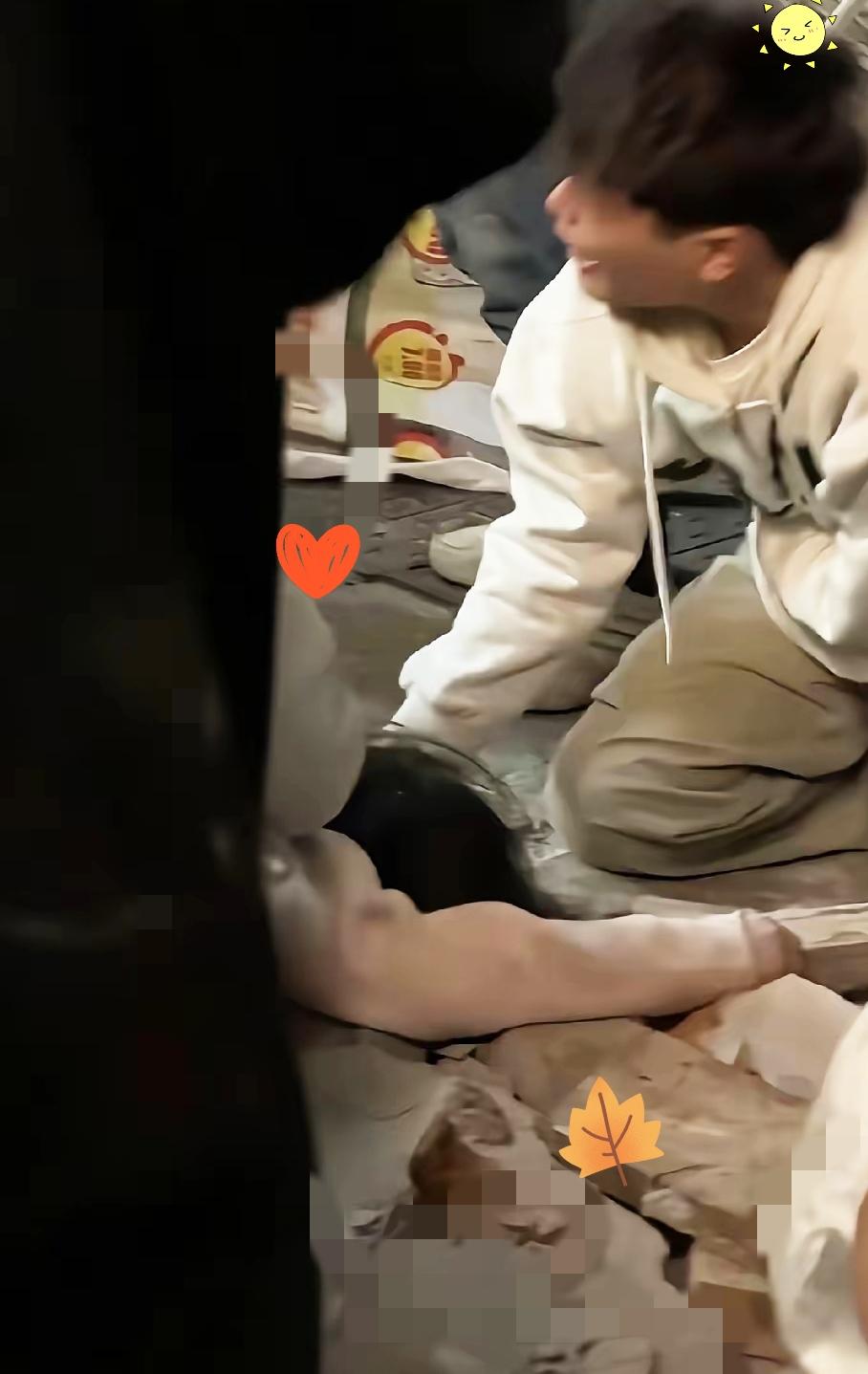 长沙这一次坍塌事件，遇难的这个女生
真的不敢想象会给这个男生造成多大的阴影，估计