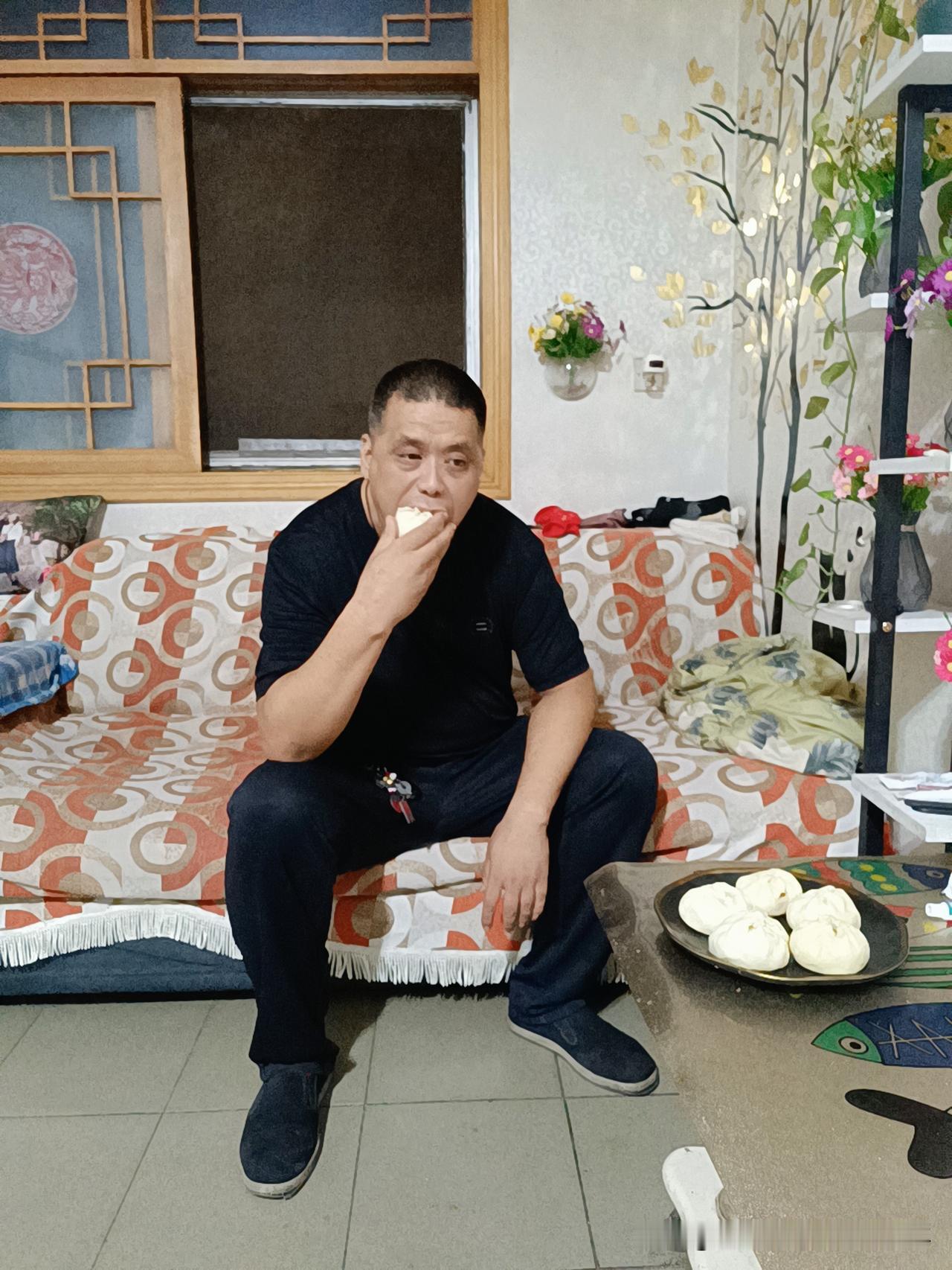 47岁的老公太不爱惜身体，上个月去体检，同型半胱氨酸的值是36。而且血脂血压都高