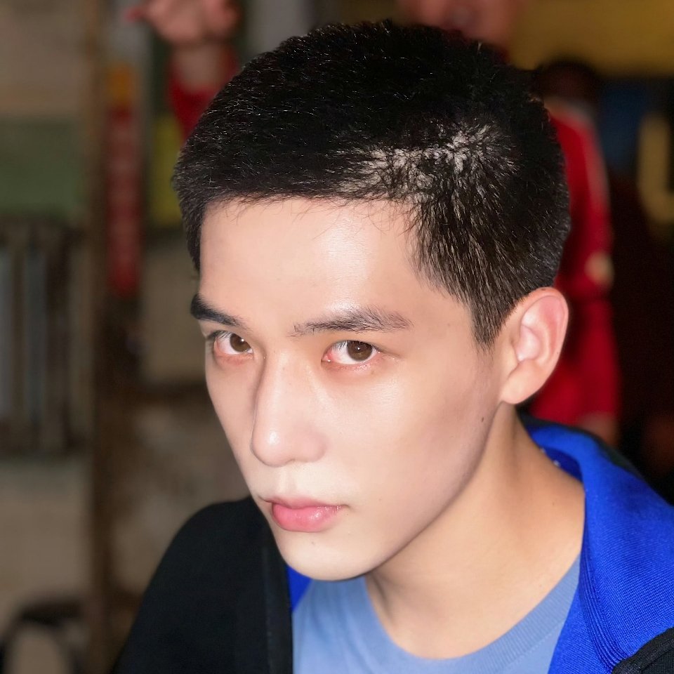 王安宇季清和  王安宇 我可以等在这路口，不管你会不会经过