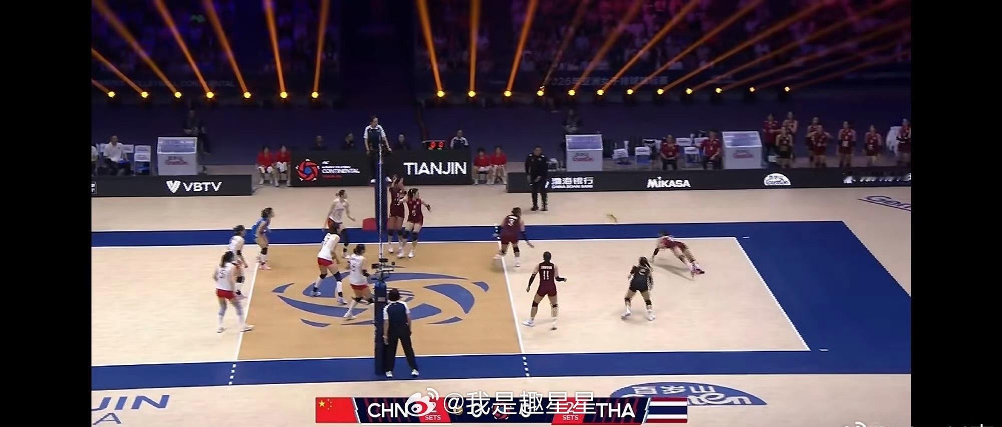 中国女排vs泰国女排决胜局来了！好紧张！加油加油[努力] ​​​
