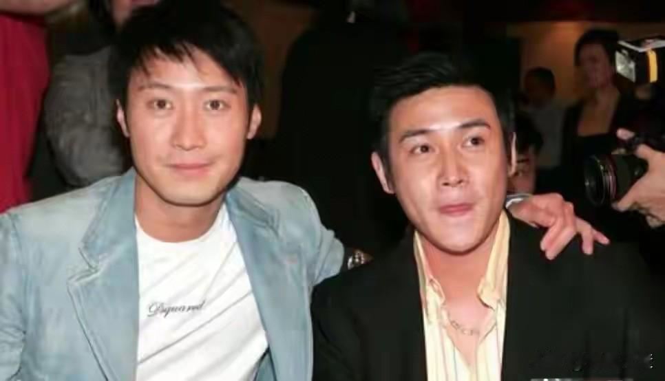 如果说这世上还有比黎明更帅气的男人，那就是陆毅了。
巅峰时期的陆毅，
简直是男人