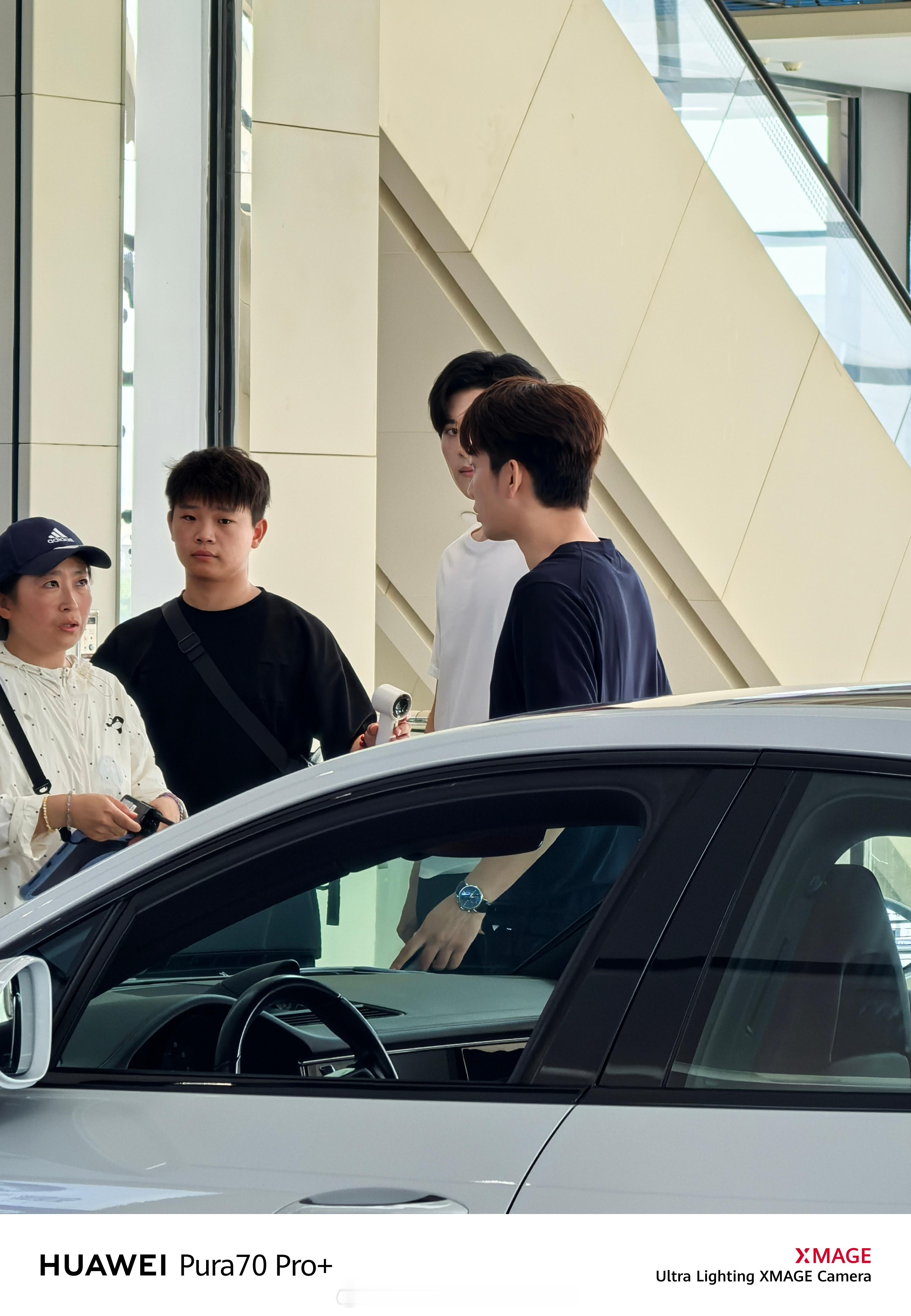 哇哇哇，明星过来拍电视剧[笑cry]​临时租用我们的场地！  ​​​