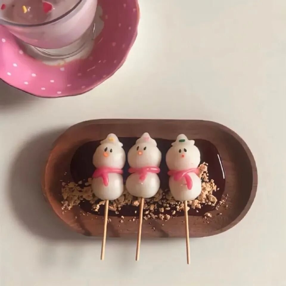 粉色系背景图 | 浅色系背景图 | 可爱风背景图 | 现代风背景图 | 简约风背