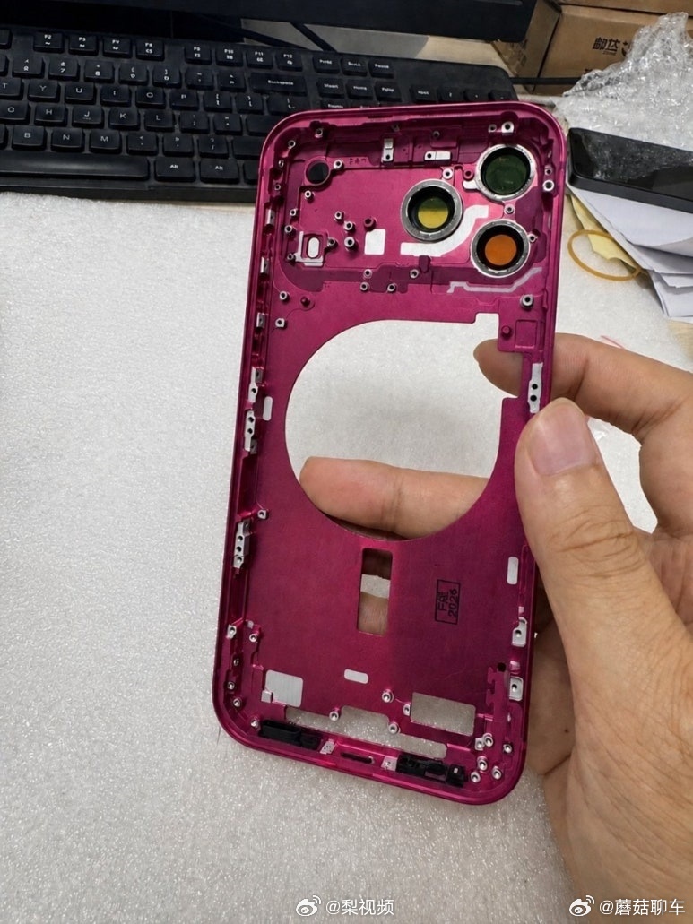 iPhone18ProMax配色呵🙃这么好看的蓝色，为什么我买17的时候没有…
