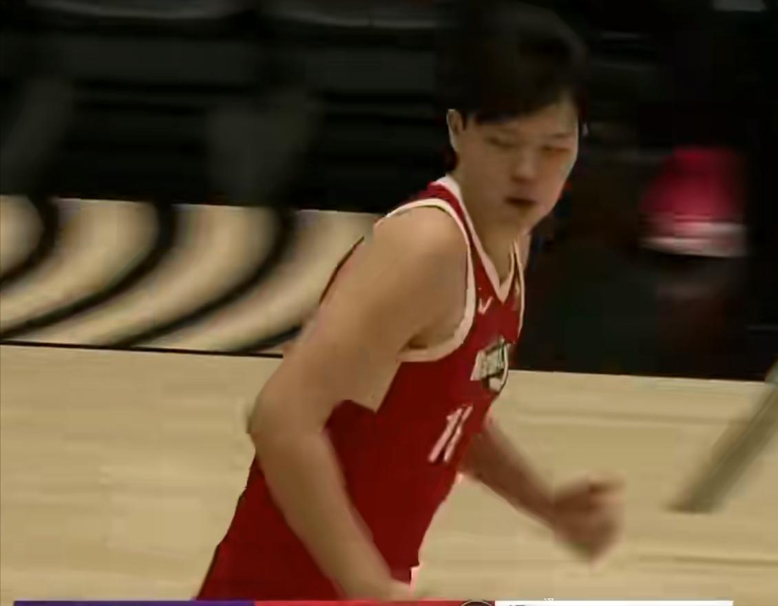 开拓者球员杨瀚森在下放G联赛后在今日背靠背代表撕裂之城混音队出战28分钟，场上连