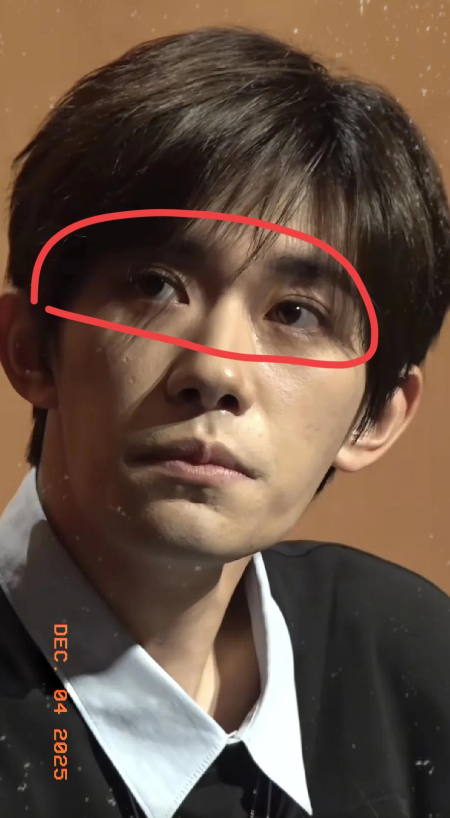 易烊千玺，实在不行你就退圈吧！
大家是真看不下去了！
你才25岁，演技扎实情商在