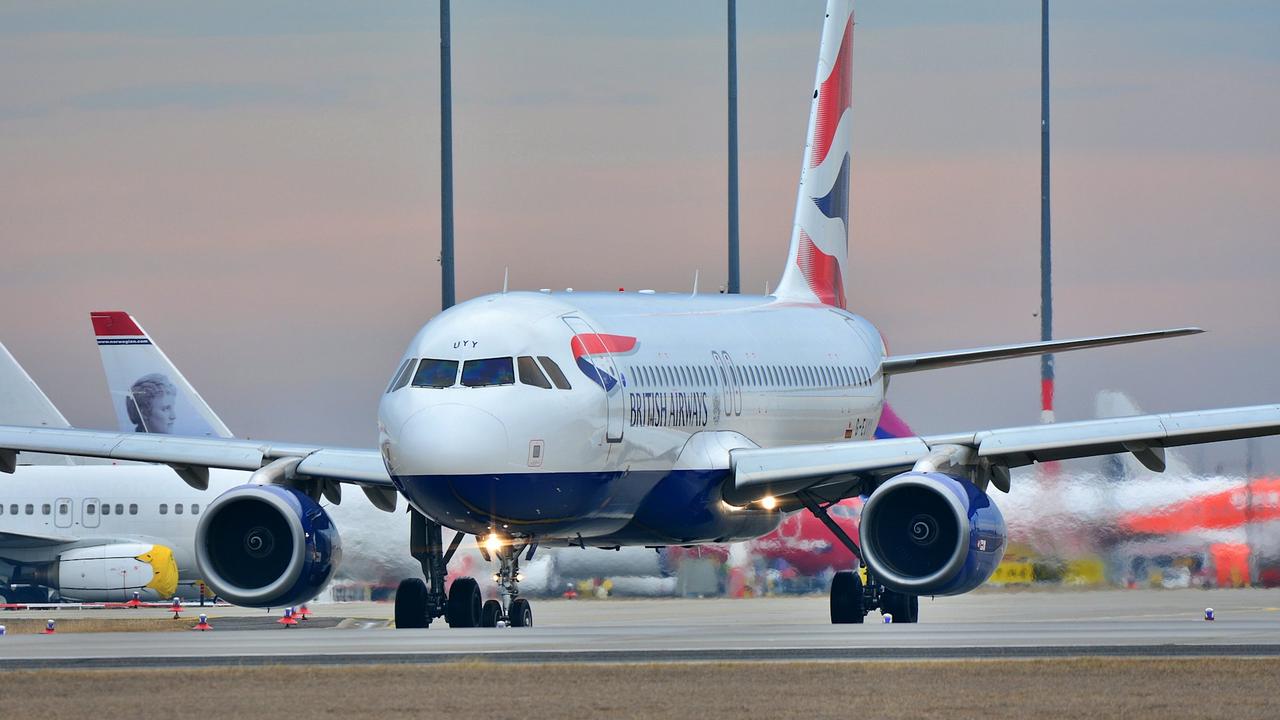 据塔斯尼姆通讯社援引伊朗民航部门官员的话报道，伊朗领空将分四个阶段逐步重新开放。