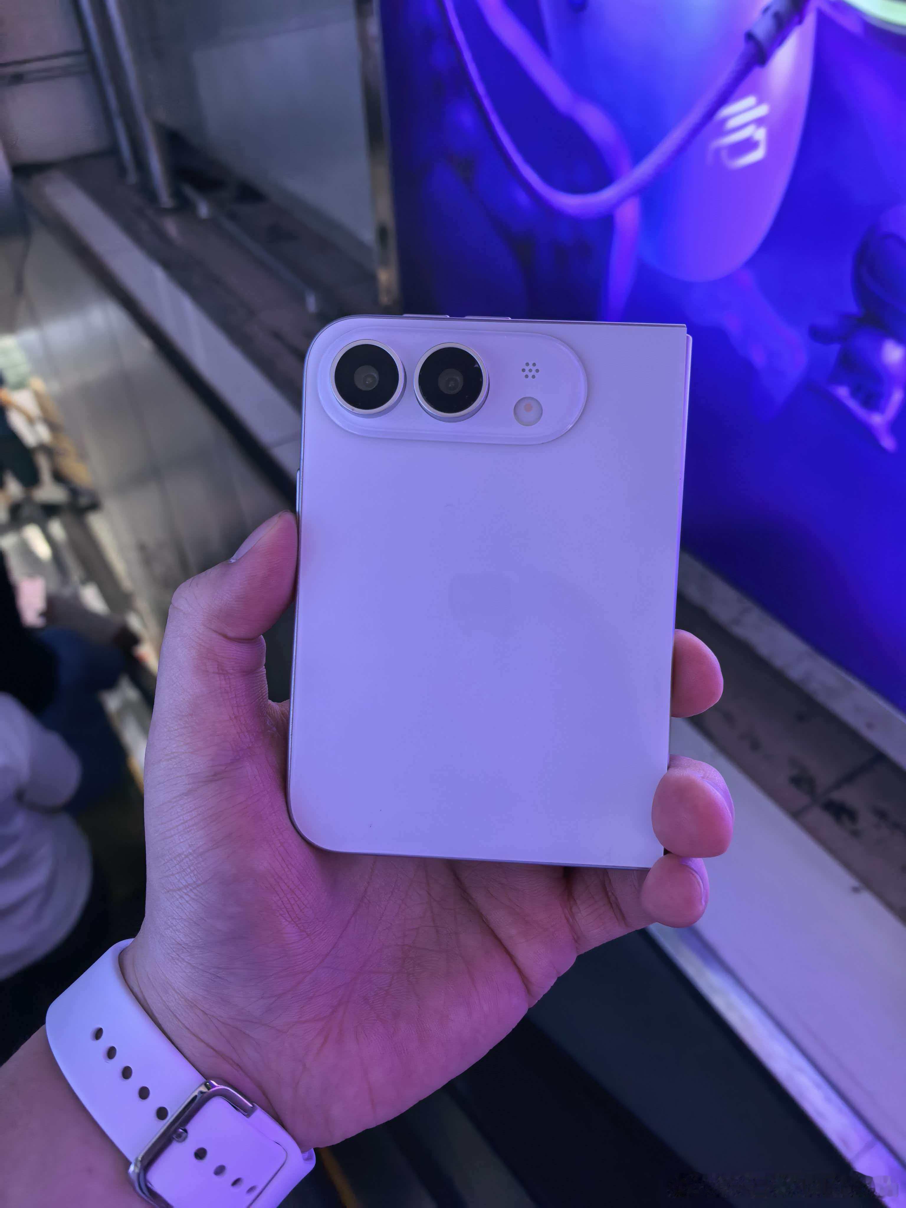喜提 iPhone Ultra