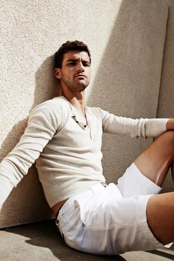 Grigor Dimitrov，34岁，来自保加利亚的职业网球选手，被誉为“网坛