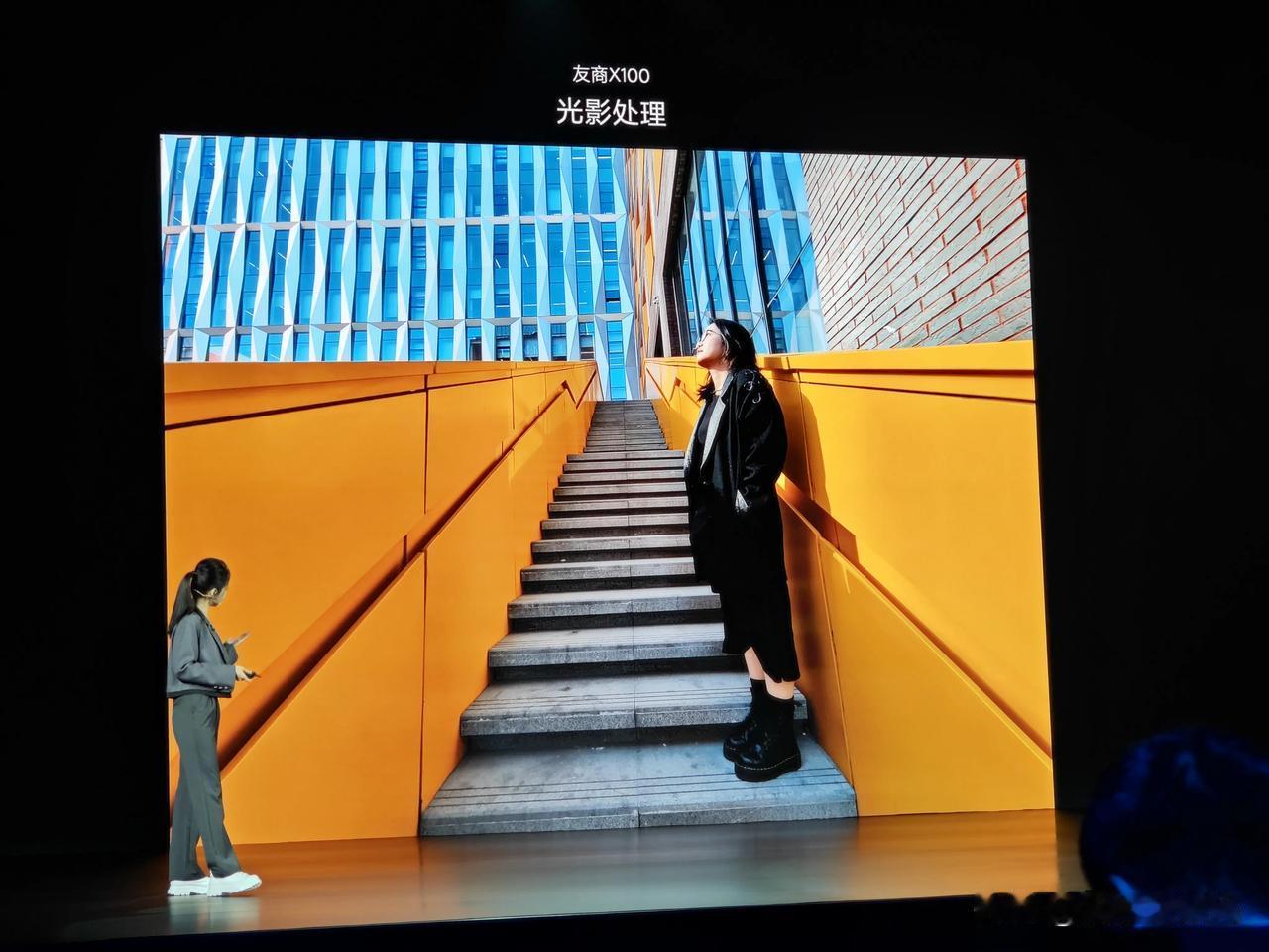 小米CIVI 4 Pro要越级挑战友商X100，其实两者都拍的很不错，只是说审美