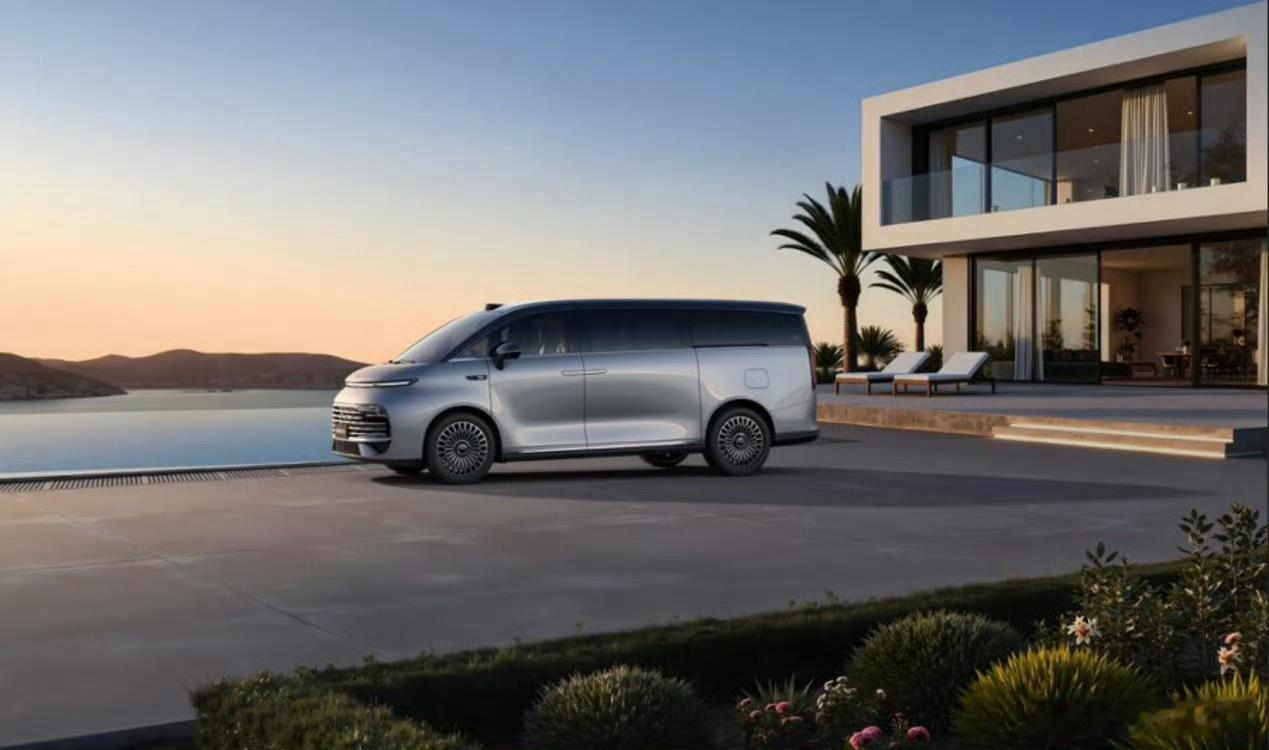 吉利银河V900上市，限时优惠指导价26.98-32.98万元。说过了，吉利银河